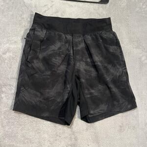 Lululemon Shorts Mens Medium Black Camo Unlined Running Training Zip Pocket Gym
